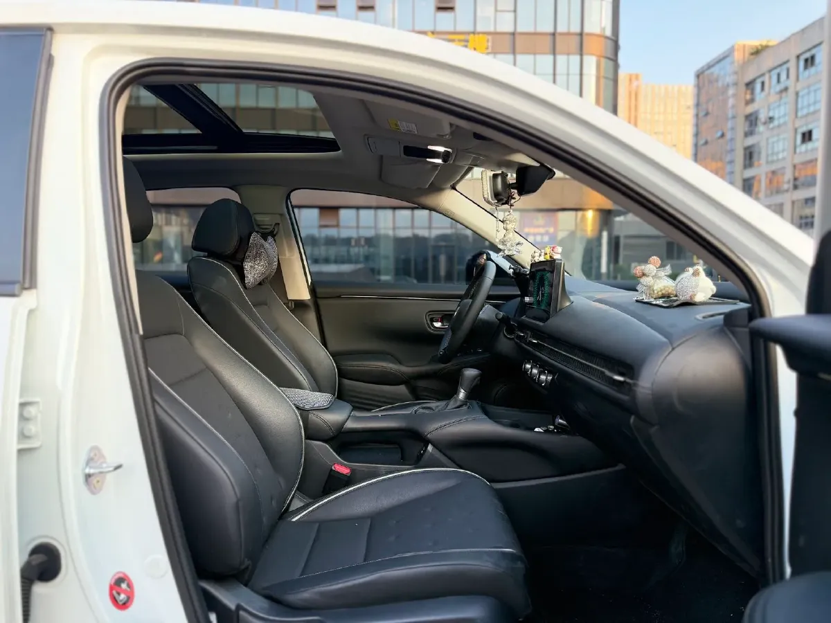 2022 Honda ZR-V 1.5T 182HP L4 CVT,autocango,china used car exporter,china ev exporter,chinese used car exporter,chinese used ev exporter