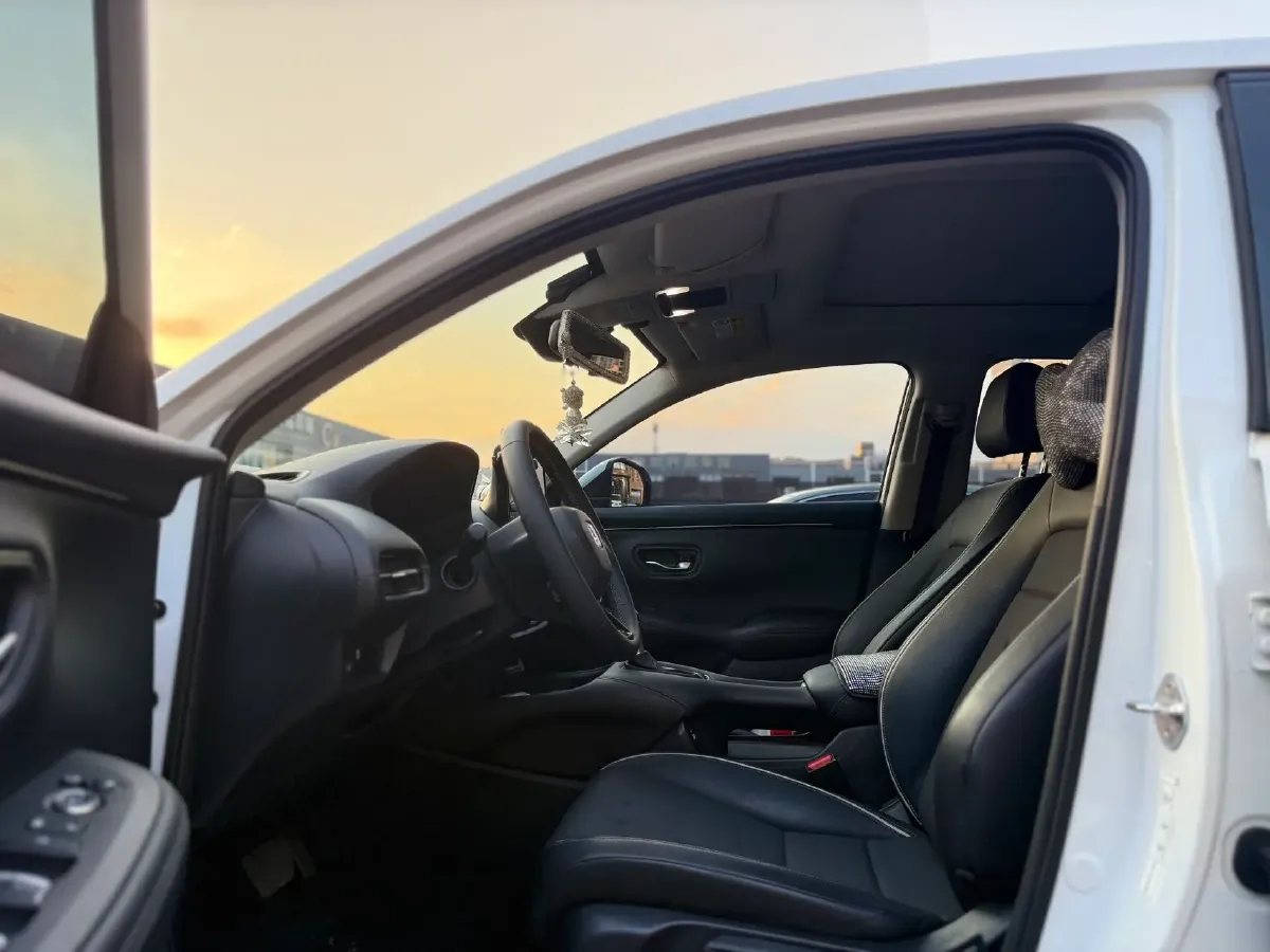 2022 Honda ZR-V 1.5T 182HP L4 CVT,autocango,china used car exporter,china ev exporter,chinese used car exporter,chinese used ev exporter