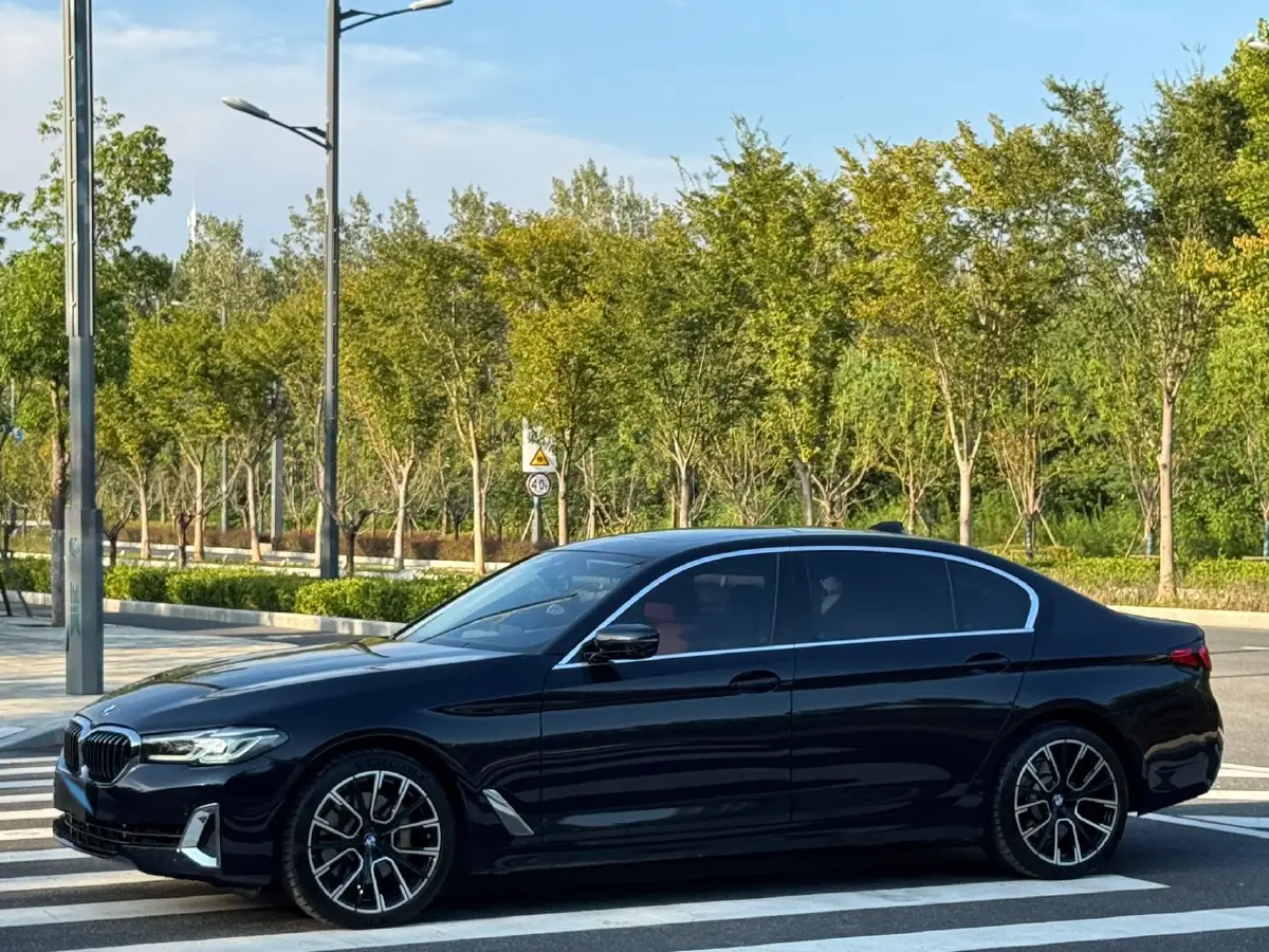 2021 BMW 5 Series 2.0T 252HP L4 8AT