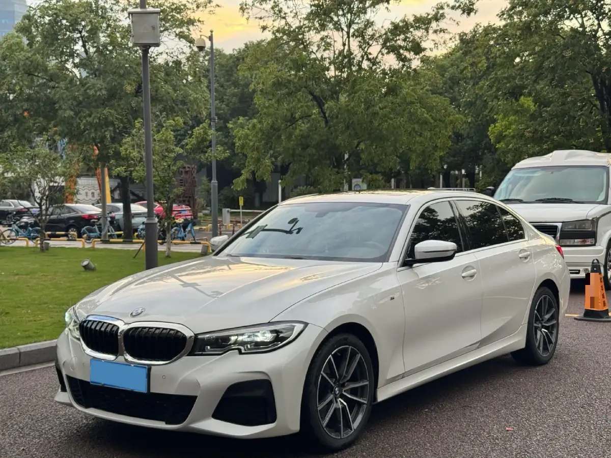 2021 BMW 3 Series 2.0T 156HP L4 8AT
