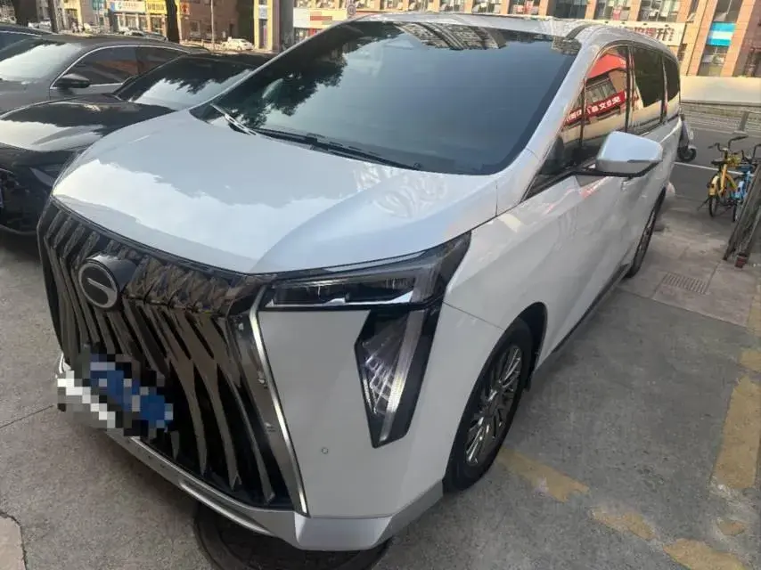 2023 GAC Trumpchi M8 2.0T 190HP L4 E-CVT Hybrid