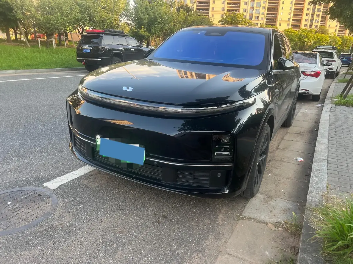 2023 Li L8 Range Extended 154HP REEV 40.9KWH