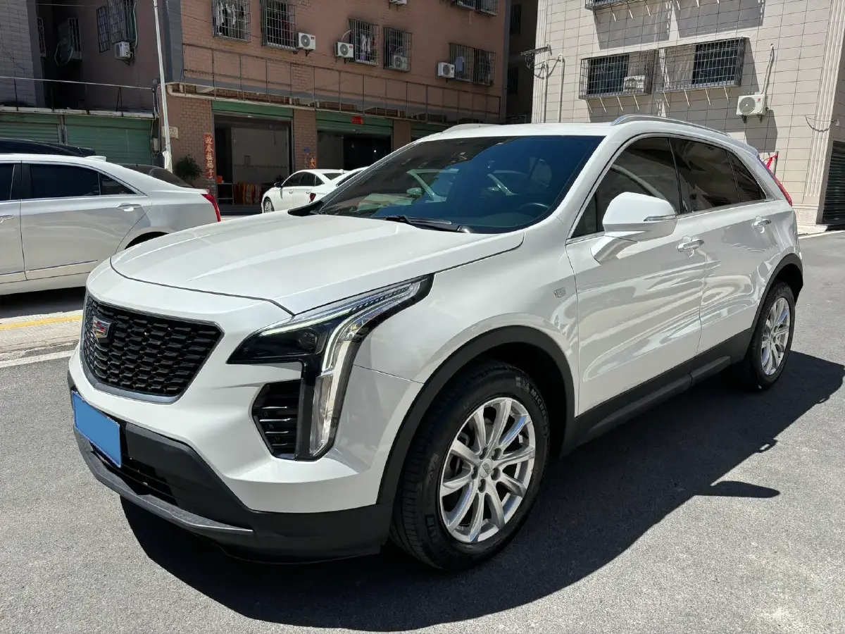 2020 Cadillac XT4 2.0T 241HP L4 9AT