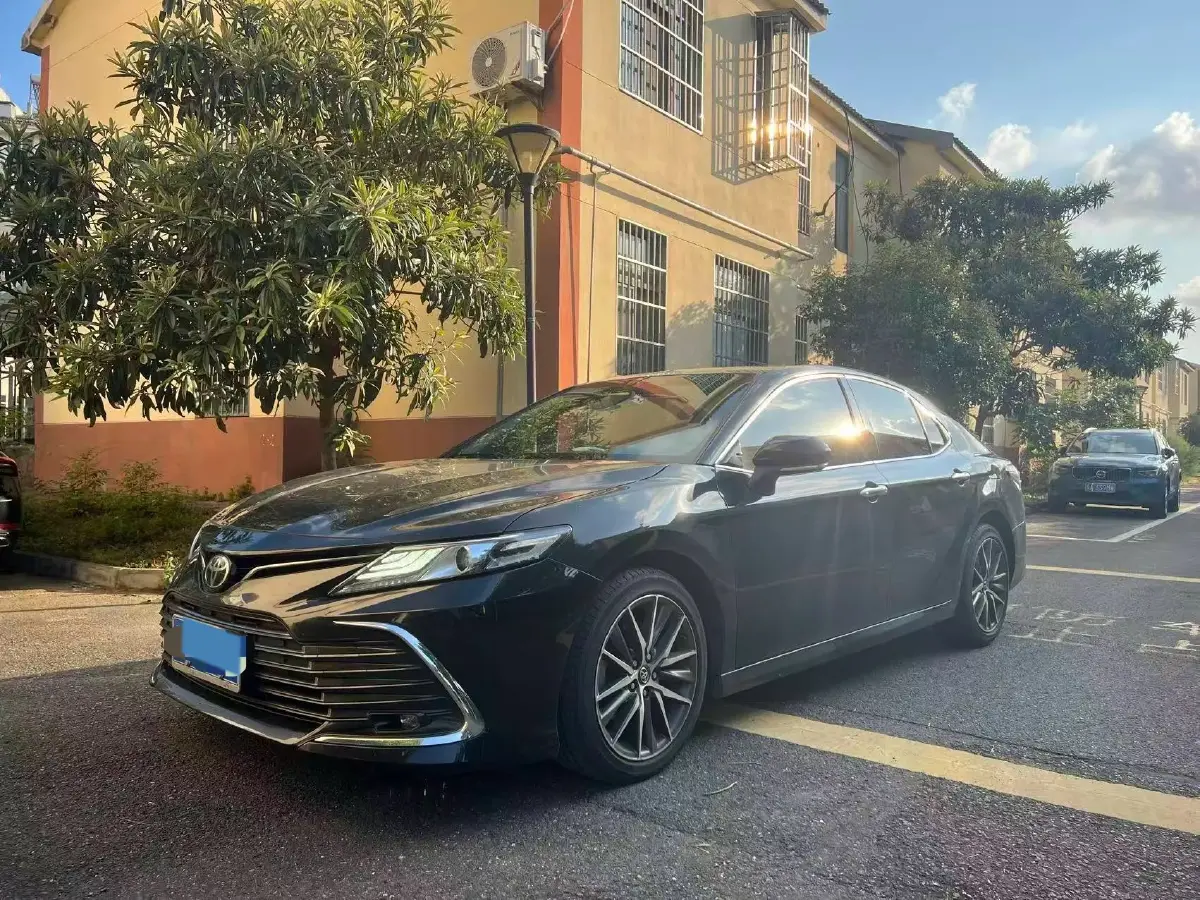 2021 Toyota Camry 2.5L 209HP L4 8AT