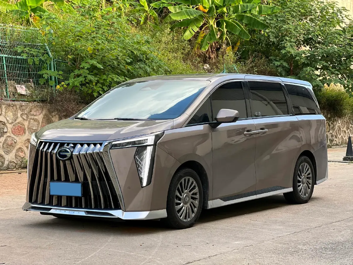 2023 GAC Trumpchi M8 2.0T 190HP L4 E-CVT Hybrid