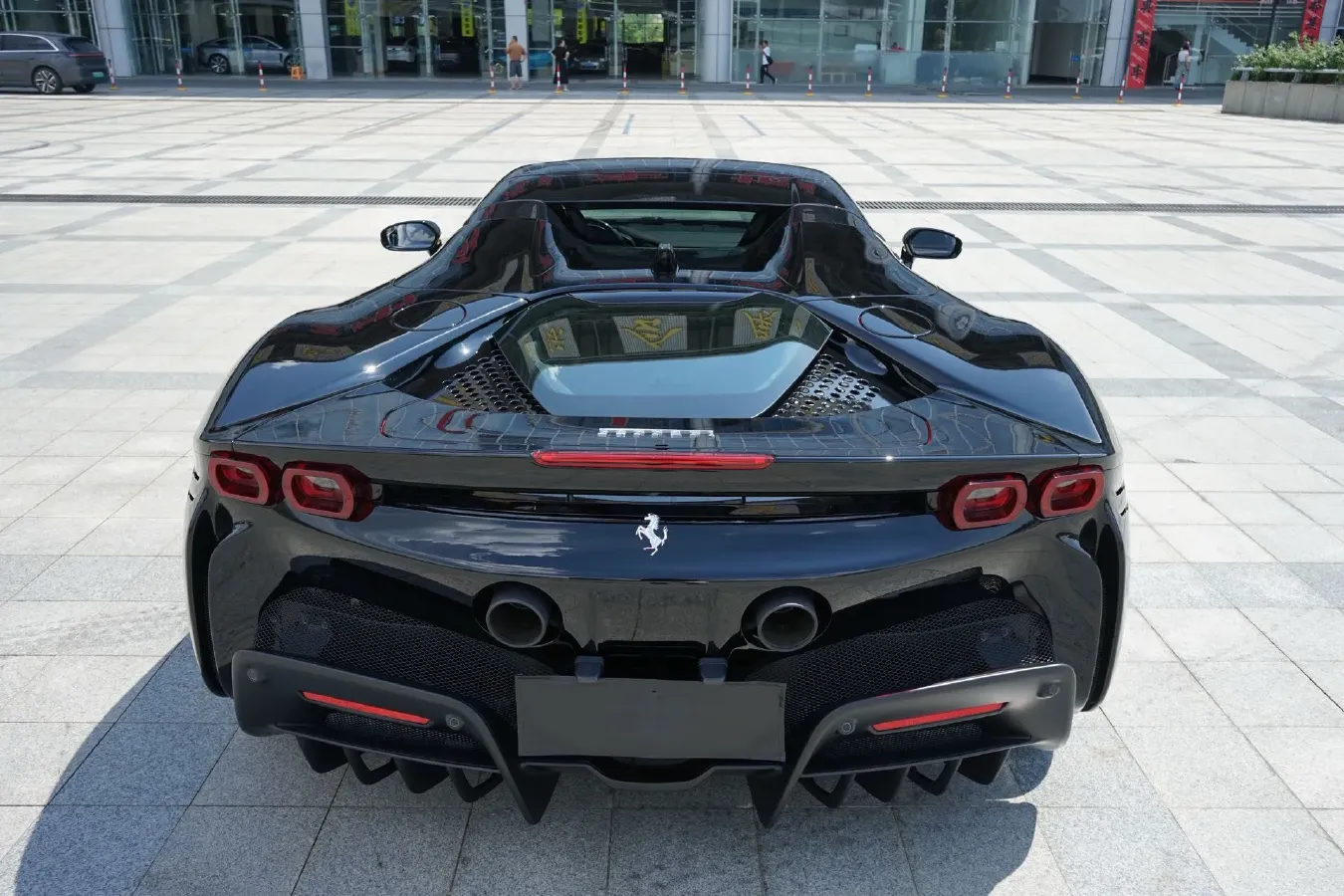 2021 Ferrari SF90 3.9T 781HP V8 8DCT PHEV 7.9KWH,autocango,china used car exporter,china ev exporter,chinese used car exporter,chinese used ev exporter
