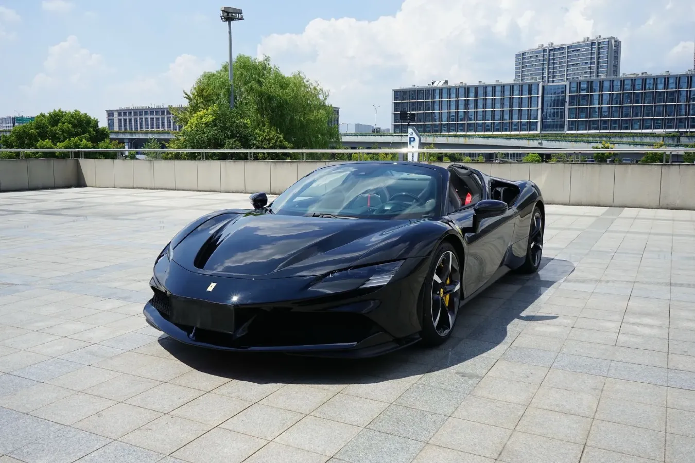 2021 Ferrari SF90 3.9T 781HP V8 8DCT PHEV 7.9KWH,autocango,china used car exporter,china ev exporter,chinese used car exporter,chinese used ev exporter