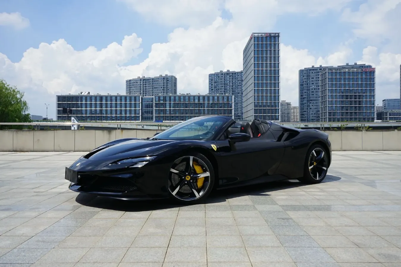 2021 Ferrari SF90 3.9T 781HP V8 8DCT PHEV 7.9KWH,autocango,china used car exporter,china ev exporter,chinese used car exporter,chinese used ev exporter