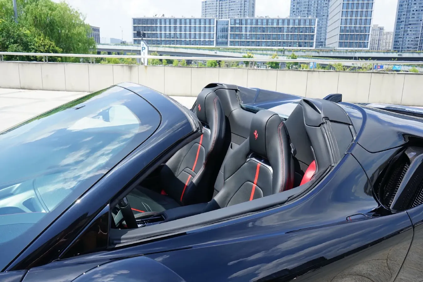 2021 Ferrari SF90 3.9T 781HP V8 8DCT PHEV 7.9KWH,autocango,china used car exporter,china ev exporter,chinese used car exporter,chinese used ev exporter