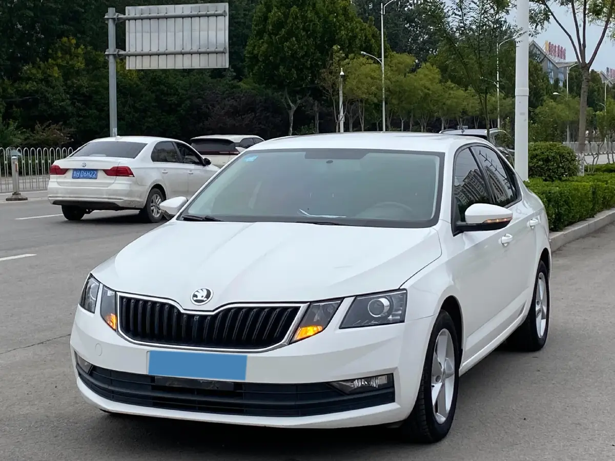 2019 Skoda Octavia 1.5L 116HP L4 5MT
