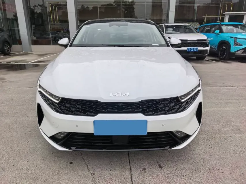 2025 Kia K5 2.0T 240HP L4 8AT,autocango,china used car exporter,china ev exporter,chinese used car exporter,chinese used ev exporter
