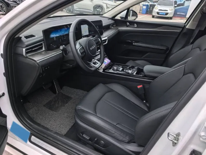 2025 Kia K5 2.0T 240HP L4 8AT,autocango,china used car exporter,china ev exporter,chinese used car exporter,chinese used ev exporter