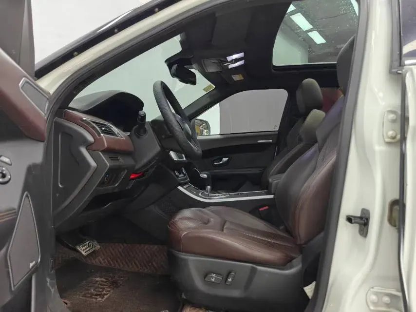 2015 Landwind X7 2.0T 190HP L4 8AT,autocango,china used car exporter,china ev exporter,chinese used car exporter,chinese used ev exporter