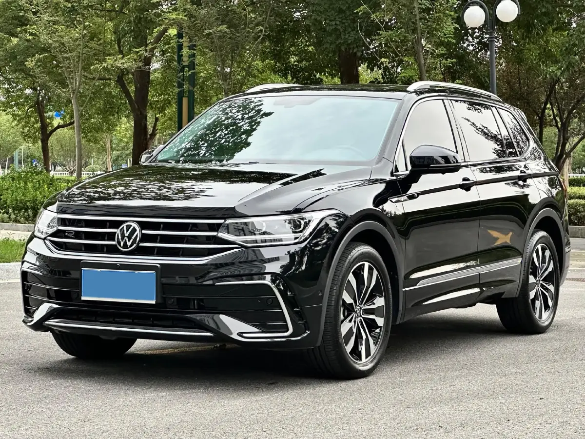2024 Volkswagen Tiguan L 2.0T 186HP L4 7DCT