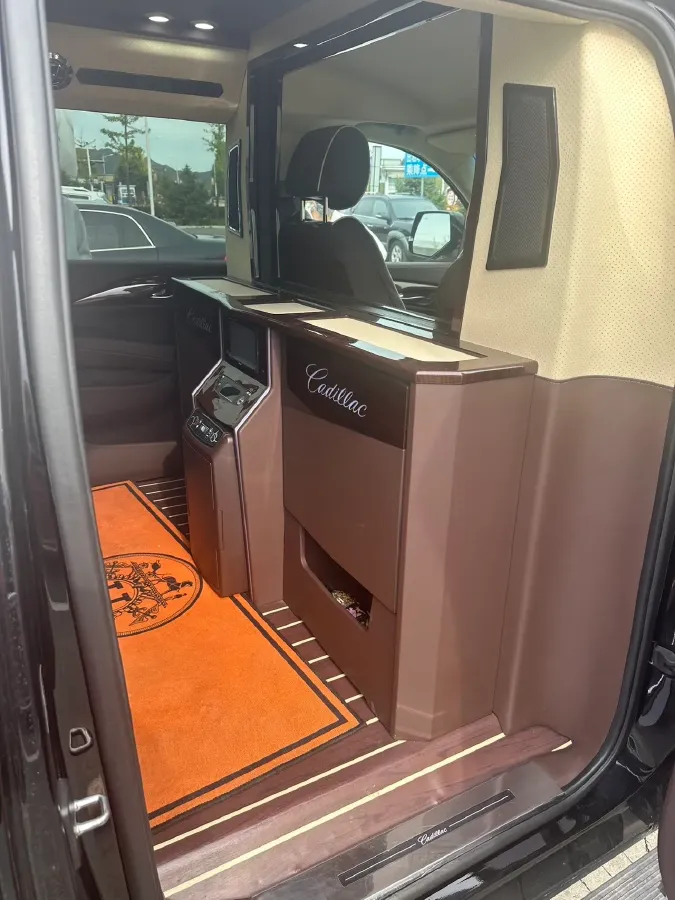 2017 Cadillac ESCALADE 6.2L 426HP V8 8AT,autocango,china used car exporter,china ev exporter,chinese used car exporter,chinese used ev exporter