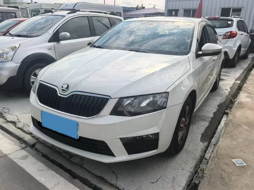 2017 Skoda Octavia 1.6L 110HP L4 6AT