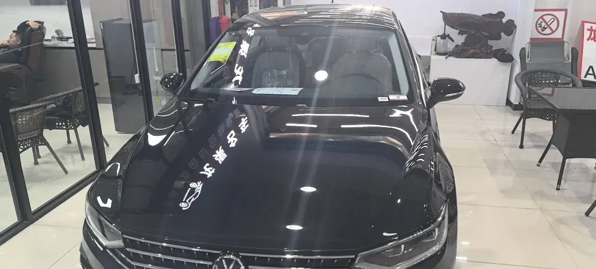 2025 Volkswagen Magotan 2.0T 186HP L4 7DCT,autocango,china used car exporter,china ev exporter,chinese used car exporter,chinese used ev exporter