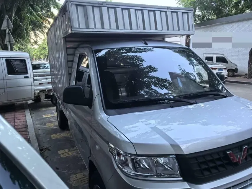 2020 WuLing RongGuang New Truck Special 1.8L 125HP L4 5MT,autocango,china used car exporter,china ev exporter,chinese used car exporter,chinese used ev exporter