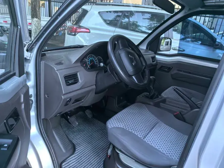 2020 WuLing RongGuang New Truck Special 1.8L 125HP L4 5MT,autocango,china used car exporter,china ev exporter,chinese used car exporter,chinese used ev exporter