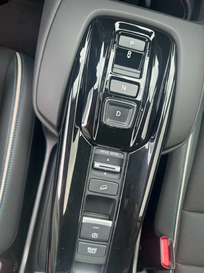 2023 Honda HR-V 2.0L 143HP L4 E-CVT Hybrid,autocango,china used car exporter,china ev exporter,chinese used car exporter,chinese used ev exporter