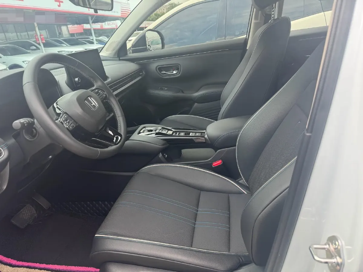 2023 Honda HR-V 2.0L 143HP L4 E-CVT Hybrid,autocango,china used car exporter,china ev exporter,chinese used car exporter,chinese used ev exporter