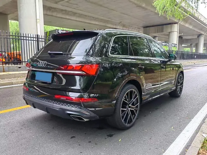 2025 Audi Q7 3.0T 340HP V6 8AT,autocango,china used car exporter,china ev exporter,chinese used car exporter,chinese used ev exporter
