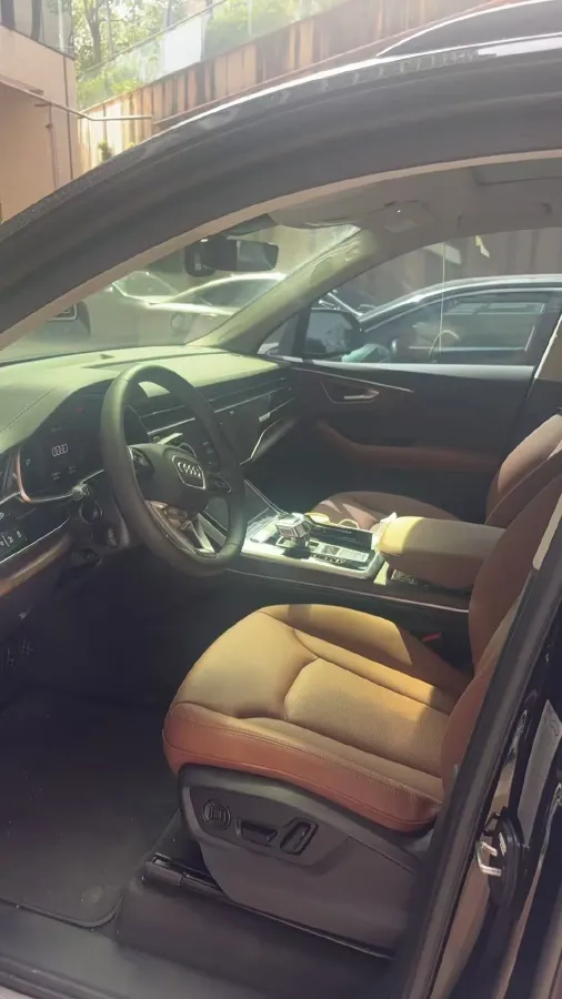 2025 Audi Q7 3.0T 340HP V6 8AT,autocango,china used car exporter,china ev exporter,chinese used car exporter,chinese used ev exporter