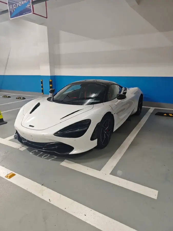 2019 McLaren 720S 4.0T 720HP V8 7DCT