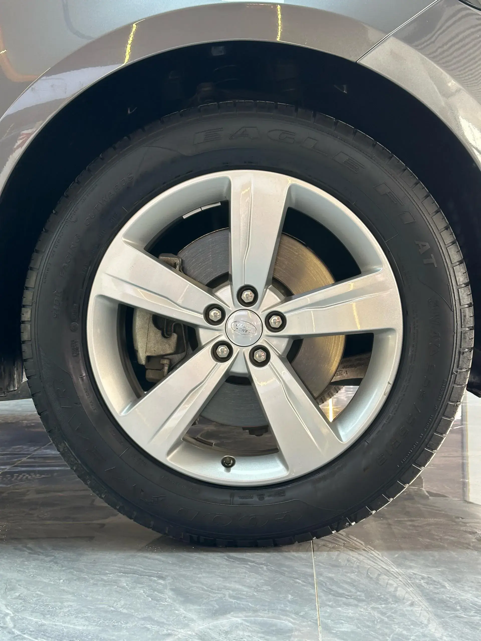 2018 LAND ROVER thumbnail 3