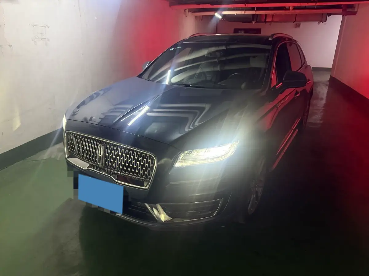 2019 Lincoln Nautilus 2.0T 235HP L4 8AT