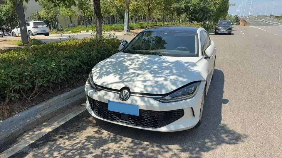 2022 Volkswagen Lamando 1.4T 150HP L4 7DCT