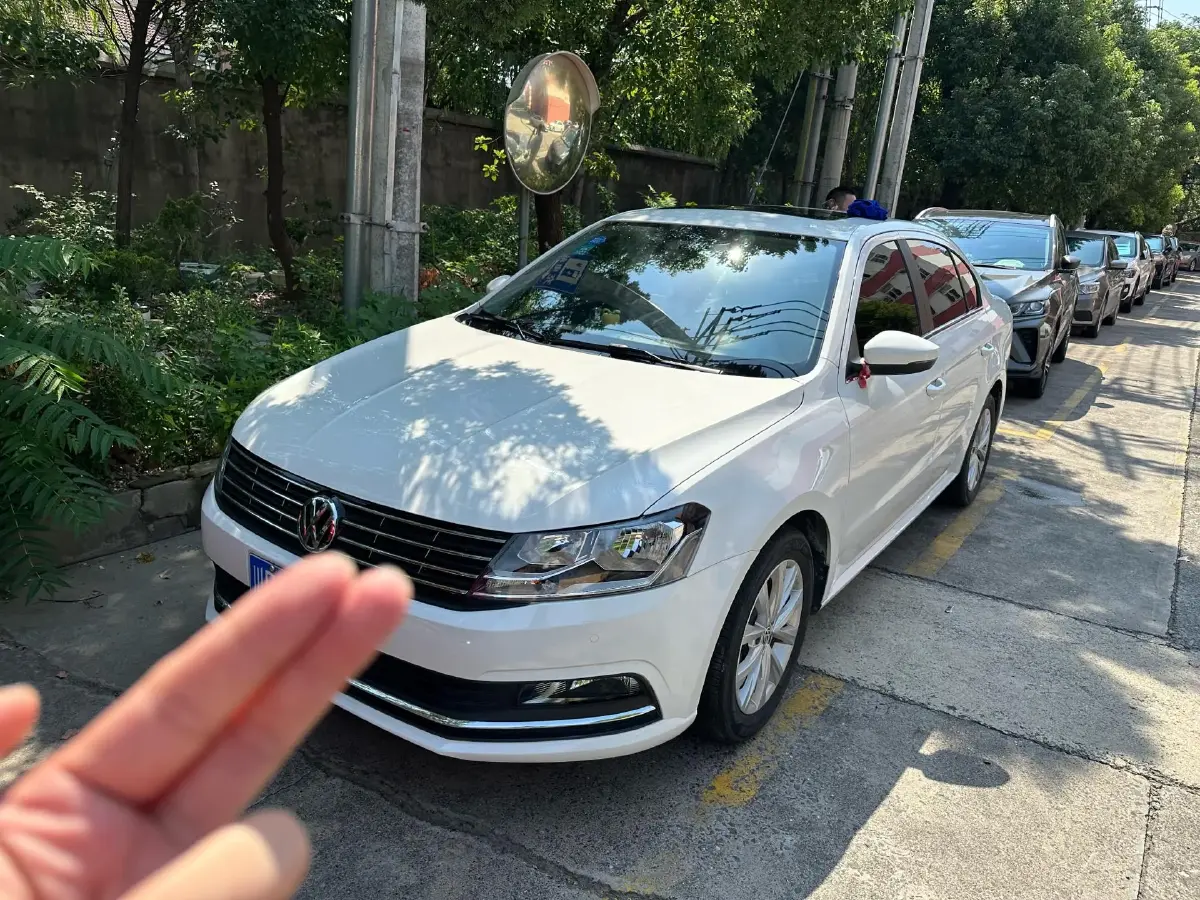 2017 Volkswagen Lavida 1.6L 110HP L4 6AT