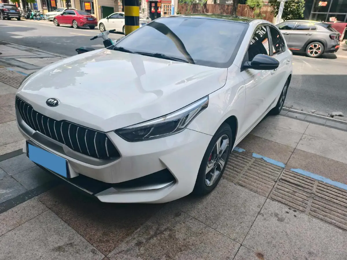 2019 Kia K3 1.5L 115HP L4 CVT