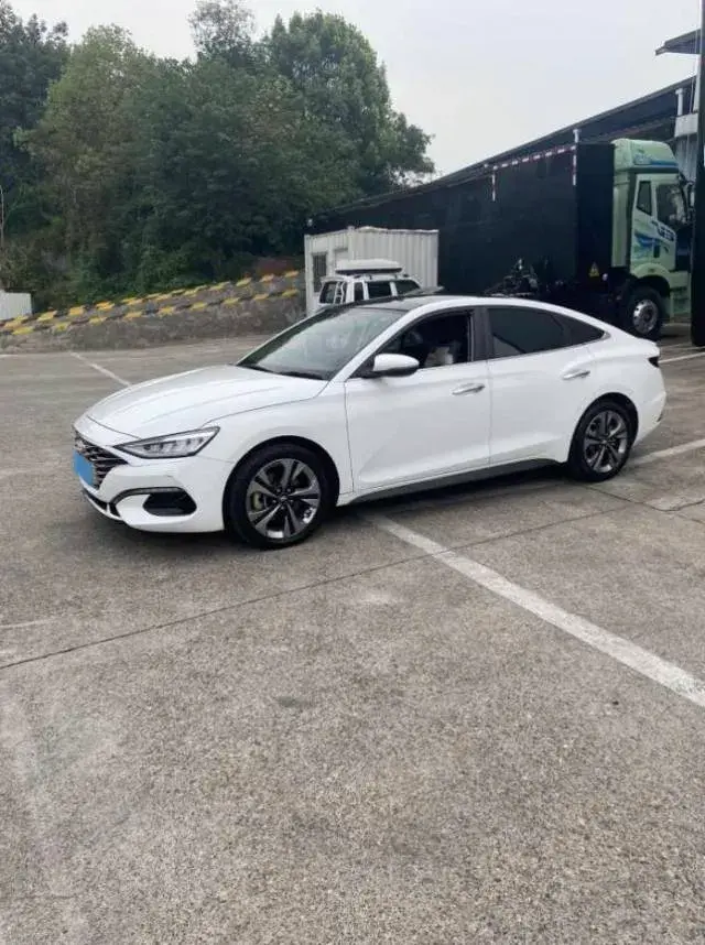 2019 Hyundai La Festa 1.6T 204HP L4 7DCT