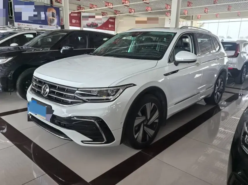 2023 Volkswagen Tiguan L 2.0T 186HP L4 7DCT