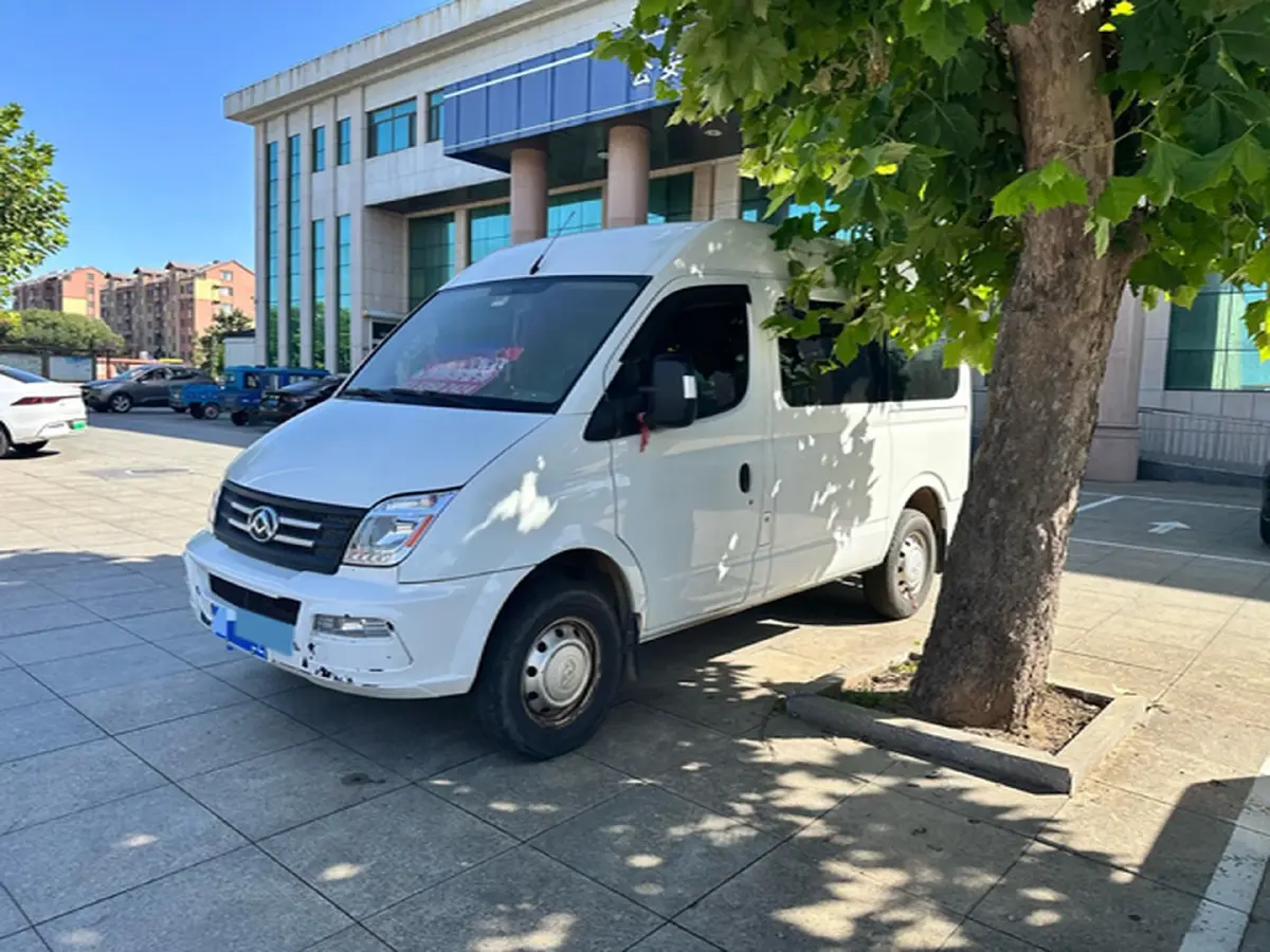 2021 MAXUS XinTu V80 2.0T 139HP L4 6MT