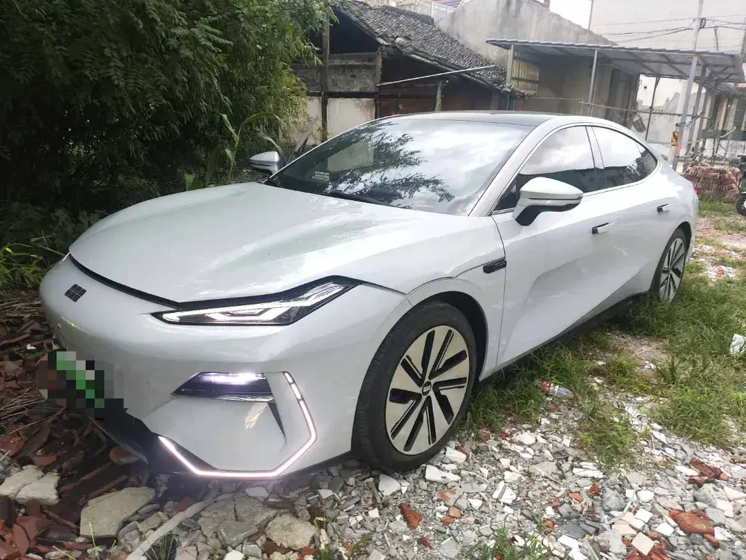 2024 Geely Galaxy E8 BEV 76KWH