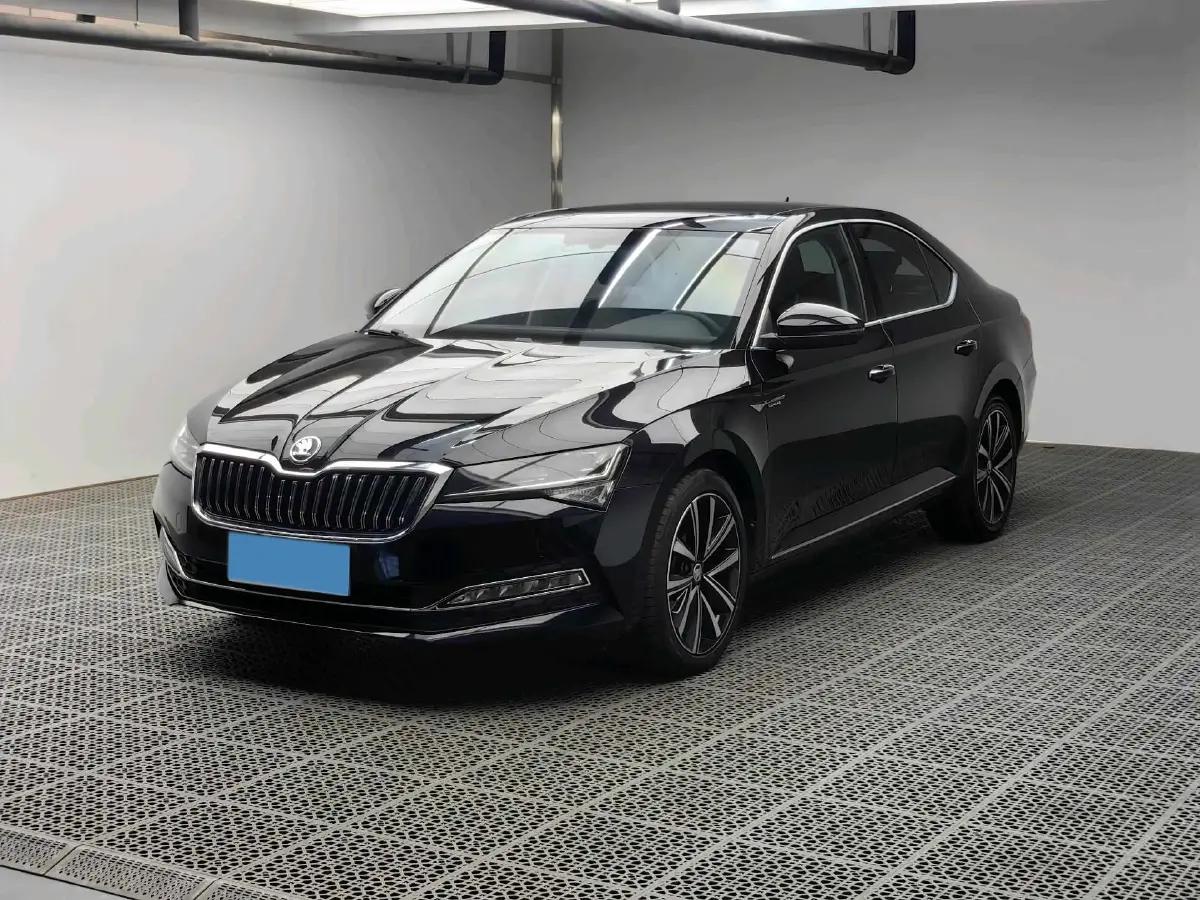2019 Skoda Superb 2.0T 186HP L4 7DCT