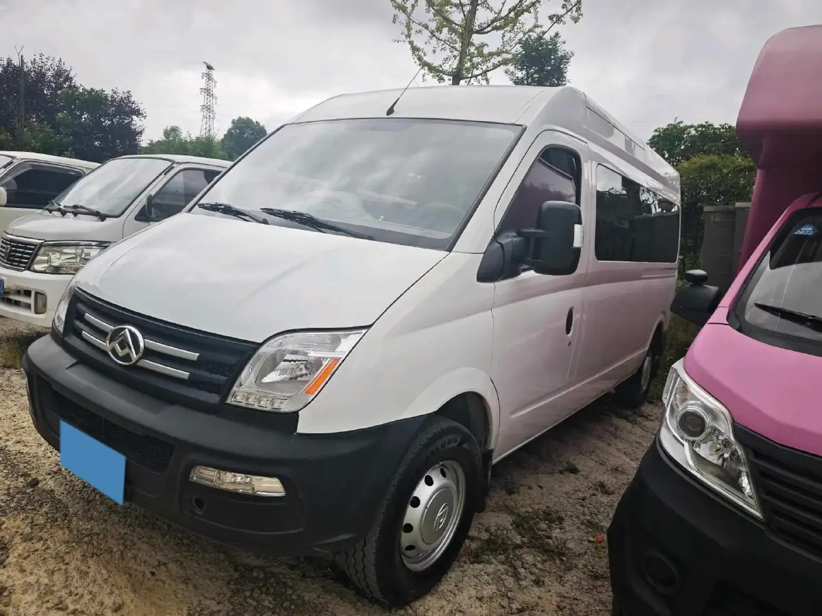 2020 MAXUS XinTu V80 2.5T 136HP L4 6MT