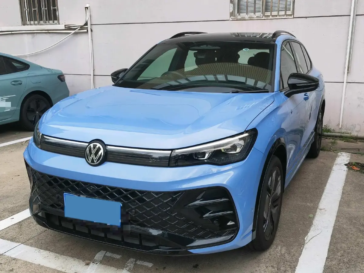 2024 Volkswagen Tiguan L 2.0T 220HP L4 7DCT