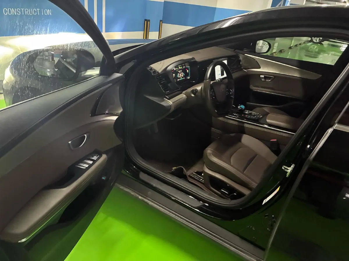 2022 BYD e9 BEV 63.36KWH,autocango,china used car exporter,china ev exporter,chinese used car exporter,chinese used ev exporter