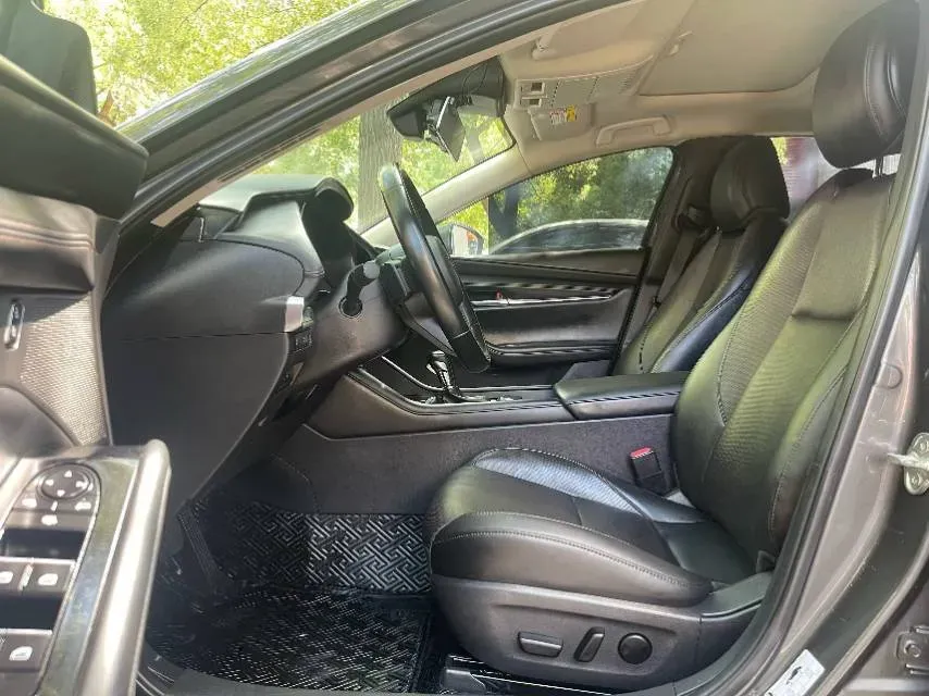 2022 Mazda 3 Axela 2.0L 158HP L4 6AT,autocango,china used car exporter,china ev exporter,chinese used car exporter,chinese used ev exporter