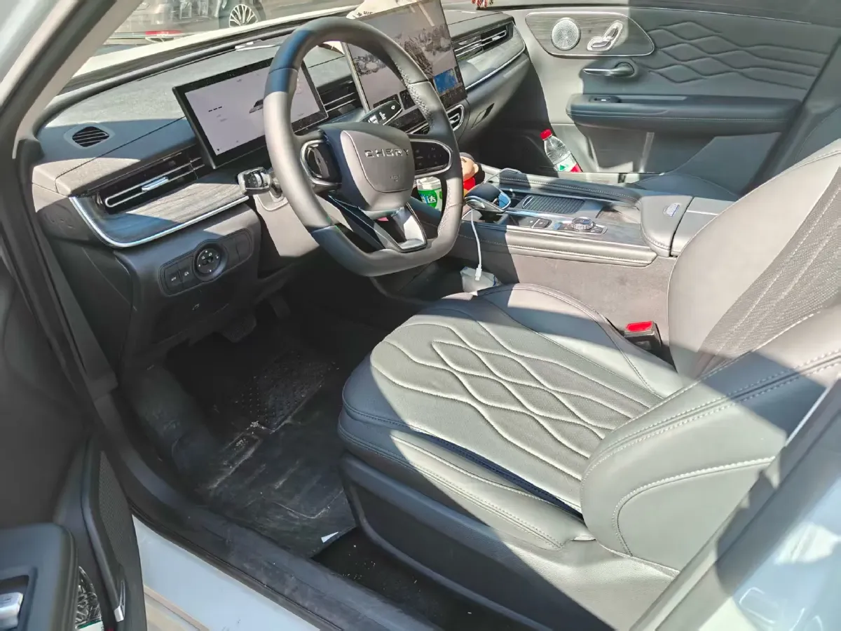 2025 Chery Arrizo 8 Pro 1.6T 197HP L4 7DCT,autocango,china used car exporter,china ev exporter,chinese used car exporter,chinese used ev exporter