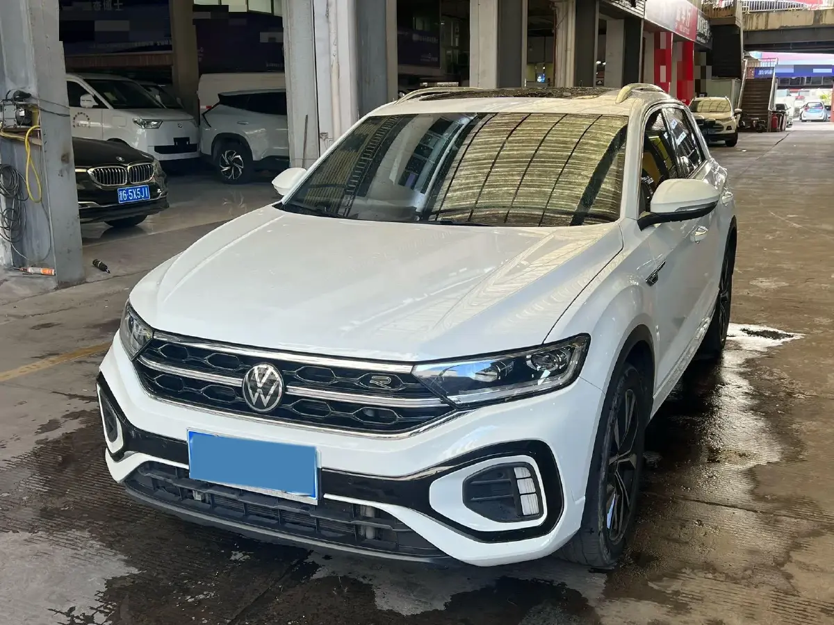2023 Volkswagen T-Roc 1.5T 160HP L4 7DCT