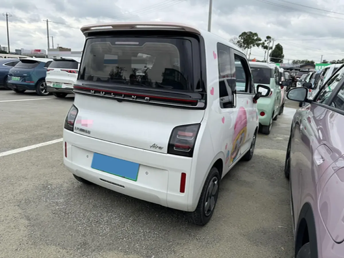 2023 WuLing Air ev BEV 28.4KWH,autocango,china used car exporter,china ev exporter,chinese used car exporter,chinese used ev exporter