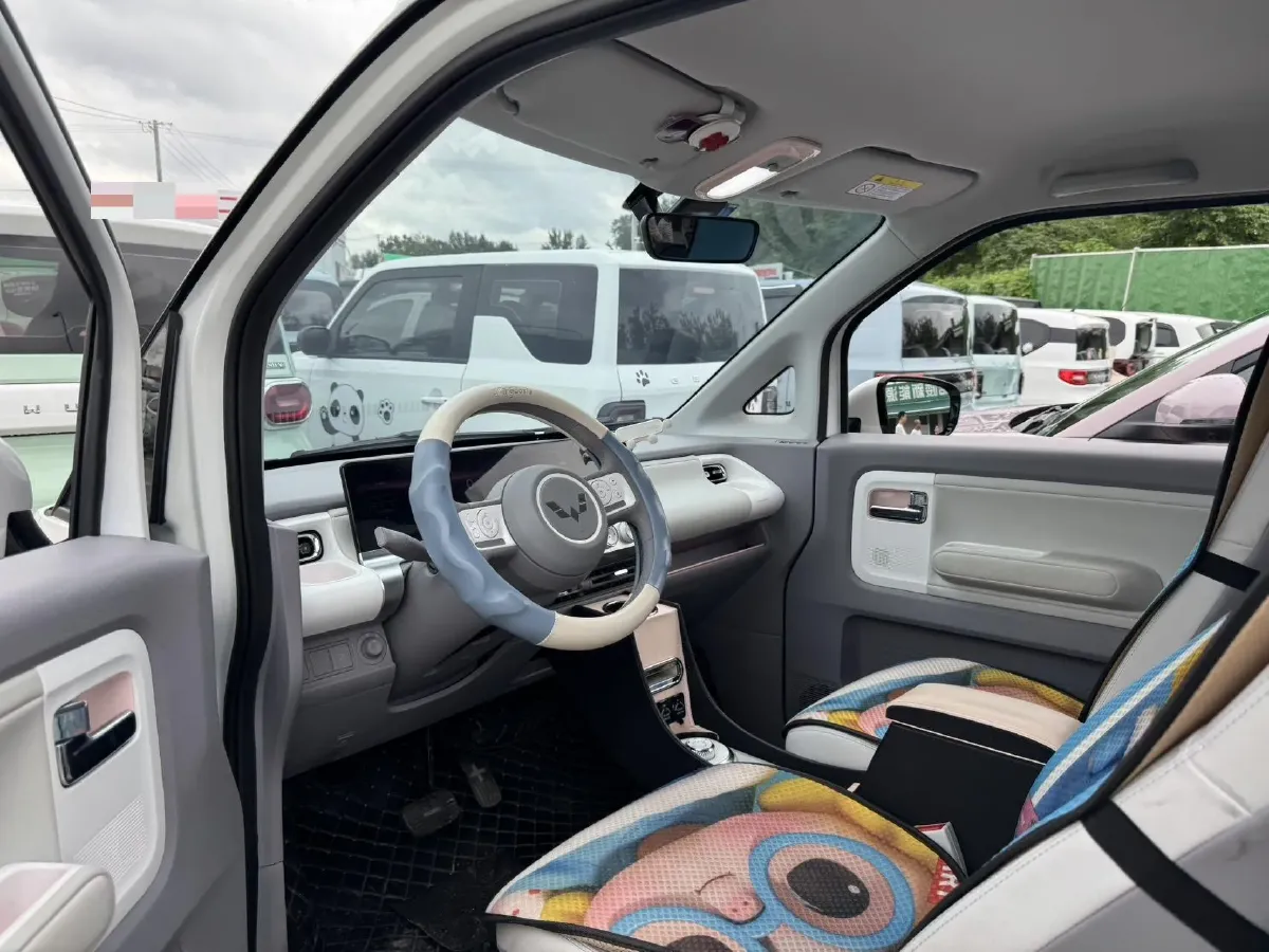 2023 WuLing Air ev BEV 28.4KWH,autocango,china used car exporter,china ev exporter,chinese used car exporter,chinese used ev exporter