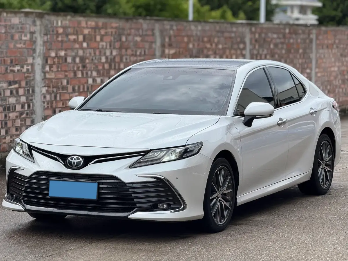 2021 Toyota Camry 2.5L 209HP L4 8AT