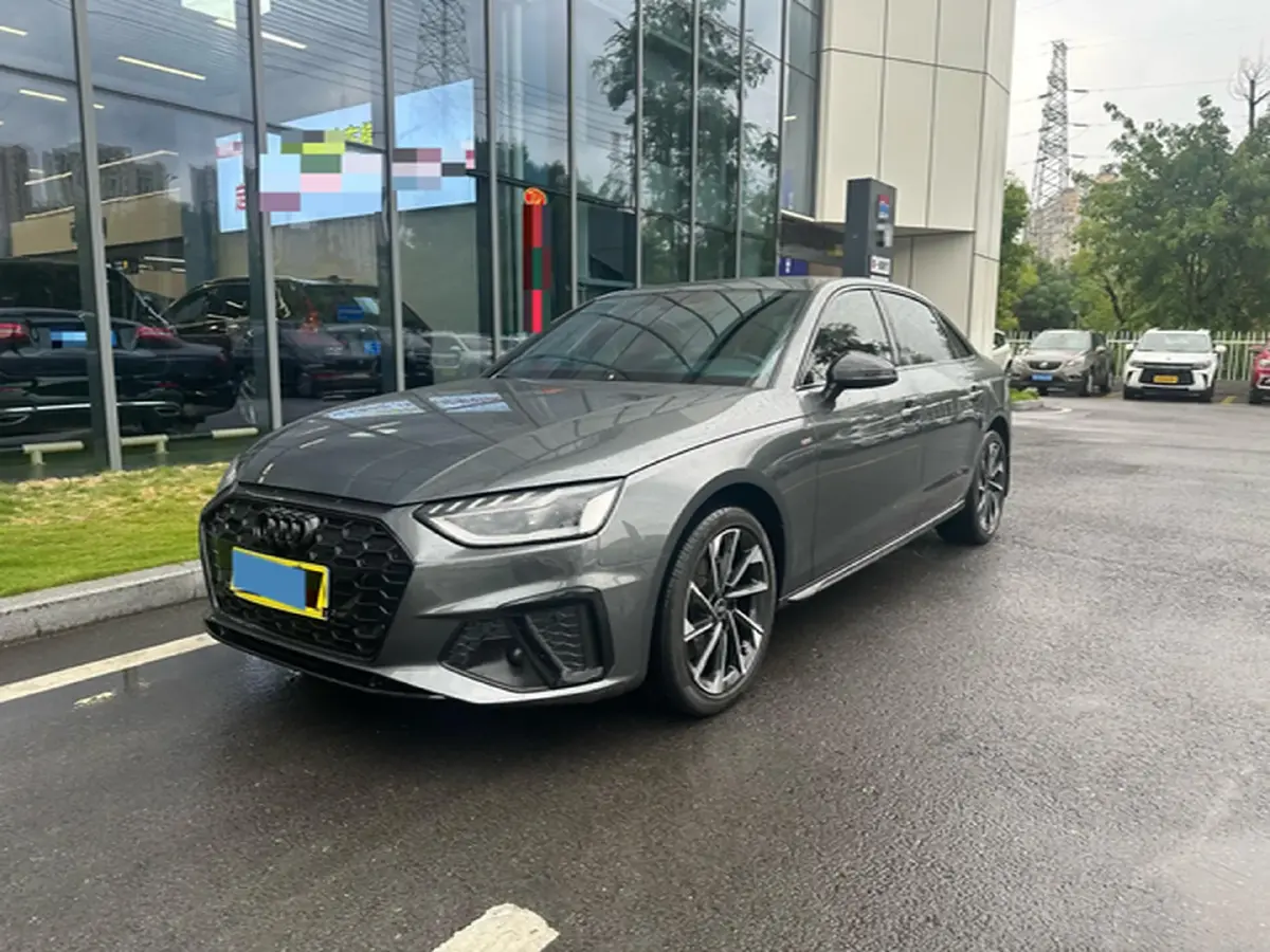 2023 Audi A4L 2.0T 190HP L4 7DCT