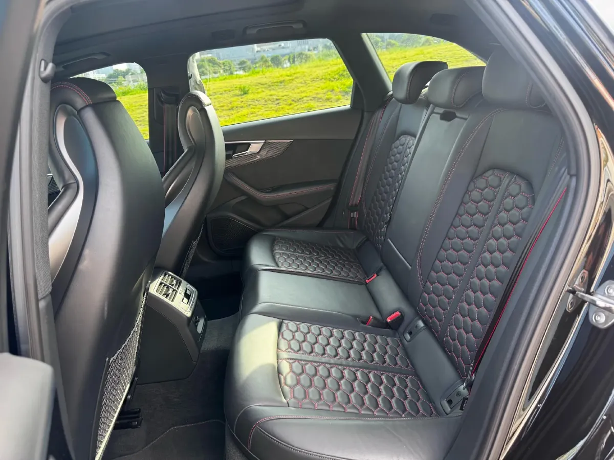 2021 Audi RS 4 2.9T 450HP V6 8AT,autocango,china used car exporter,china ev exporter,chinese used car exporter,chinese used ev exporter