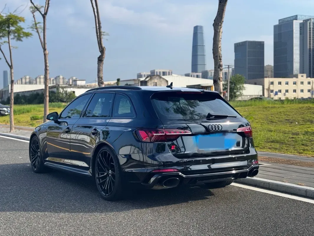 2021 Audi RS 4 2.9T 450HP V6 8AT,autocango,china used car exporter,china ev exporter,chinese used car exporter,chinese used ev exporter